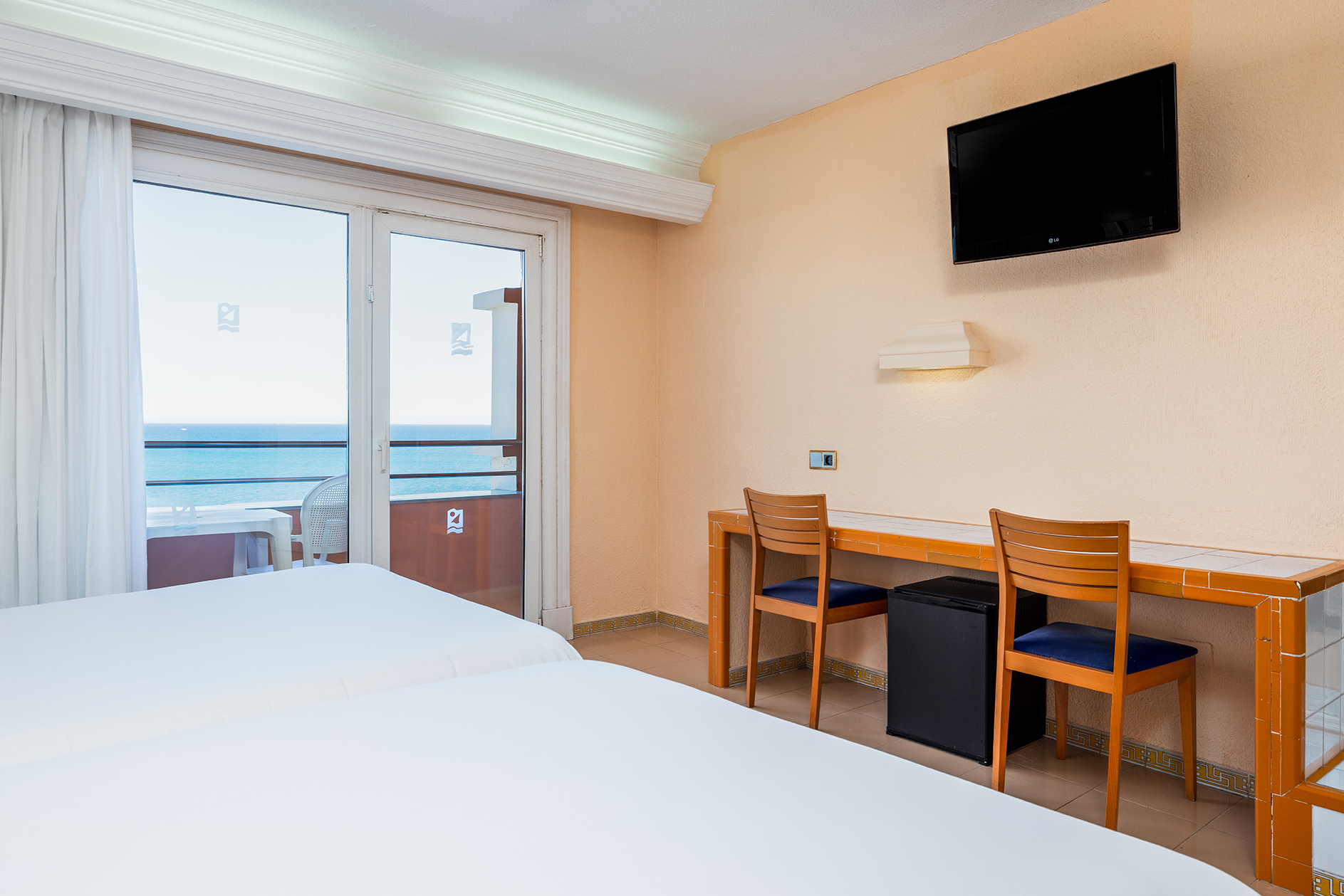 003_alta_playacapricho Doble vista mar.jpg